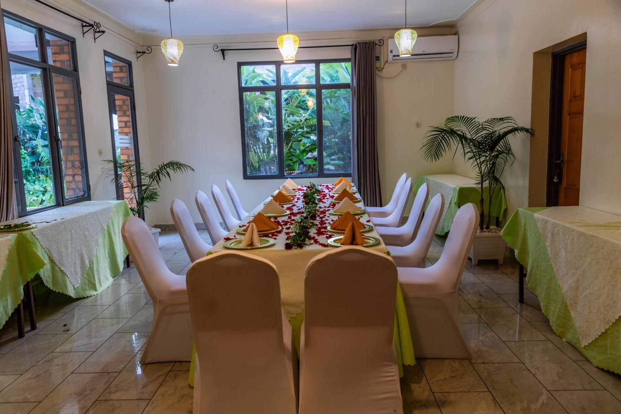 One Click Hotel كيغالي المظهر الخارجي الصورة